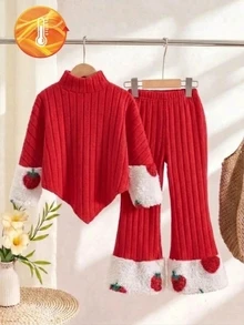 SHEIN 2件組幼女毛衣喇叭褲套裝，可愛紅色草莓圖案，毛絨飾邊羅紋長袖小高領，加厚冬季派對節日Y2K風格毛絨下擺 - 紅色 - 查看 2