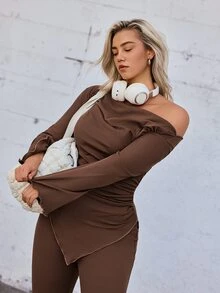 Voyena Plus Size Women's Brown Pinstripe Sportswear Set, Asymmetrical Shoulder Long Sleeve Top With Flare Pants 2 Pieces Set - Brown - View 3