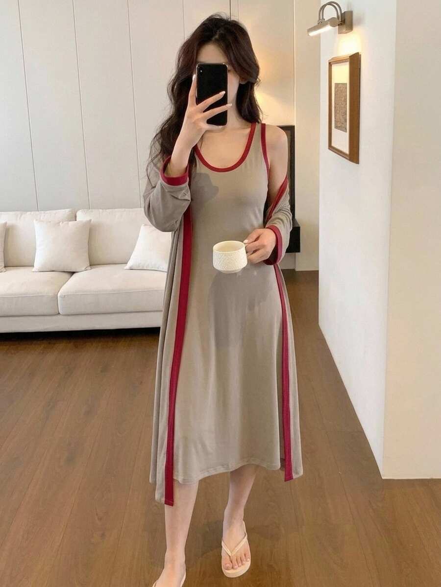 DAZY Conjunto de 2 piezas de ropa de dormir para mujer de otoño con vestido de tirantes largos y bata larga de color contrastante - Camel - Ver 1