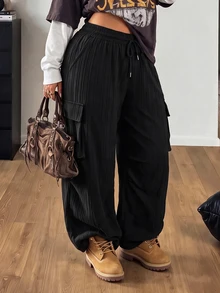 SHEIN Tall CURVE 大尺碼休閒工裝褲，時尚且適合春季、秋季及四季穿著，女款紋理面料 - 黑色 - 查看 6