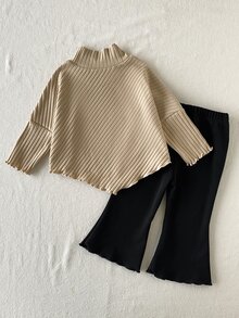 SHEIN 女嬰 2 件組 春/秋季長袖針織套裝，愛心印花不對稱下擺假領上衣 + 喇叭褲組合，柔軟休閒嬰兒服裝套裝，適合日常、戶外與節日穿著 - 彩色 - 查看 2