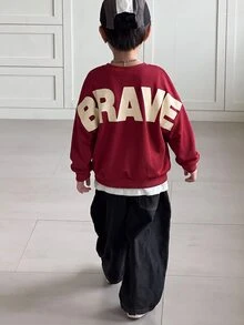 SHEIN Little Byeori 1件大童男孩淺灰色大字母圖案加厚運動衫，休閒學院風寬鬆版型街頭風，適合上學、秋季、開學季、日常穿著 - 紅色 - 查看 6