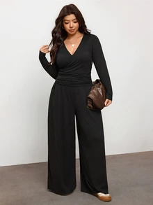 Enliva Plus-Size Women's Fitted Waist Stretch Knit Black Top Set, For Commuting Pear Body,Triangle Body - Black - View 5