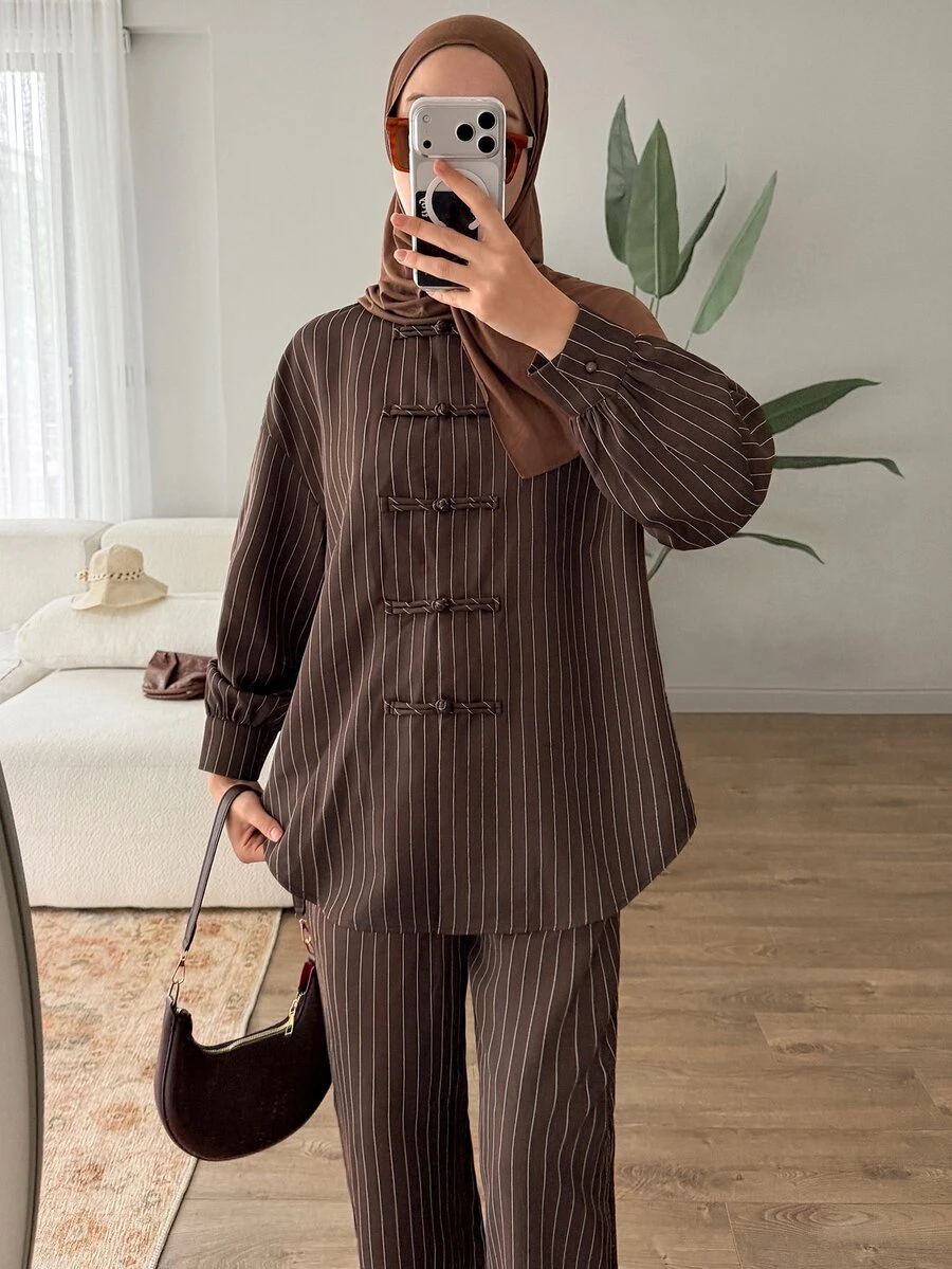 Solavon Randig långärmad topp med knappar och byxor, 2-delat set för kvinnor - Brun - Visa 1