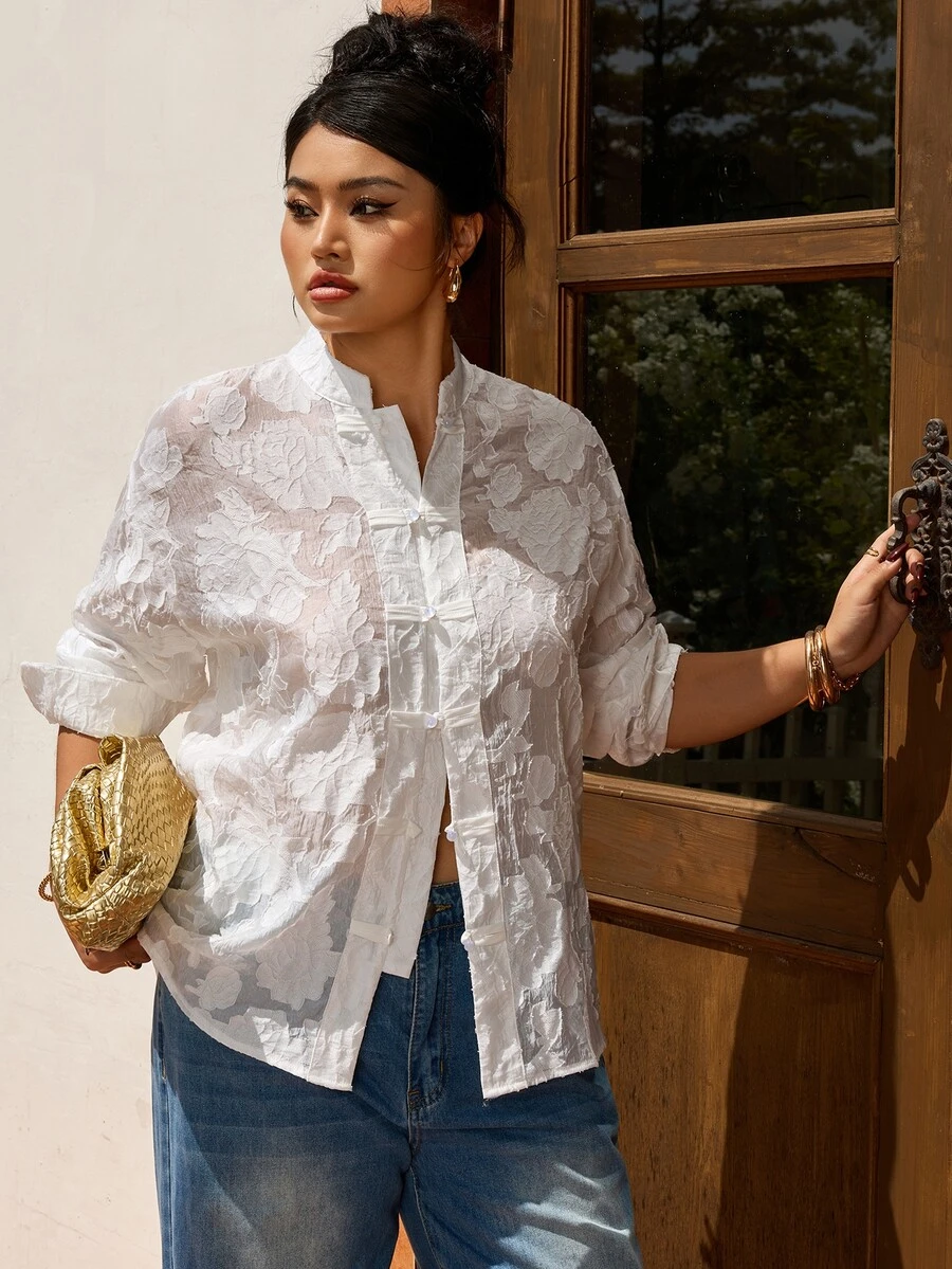 EastFlair Áo blouse nữ size lớn thanh lịch tay dài thêu hoa và hàng cúc nút thắt kiểu ếch - trắng - Xem 1