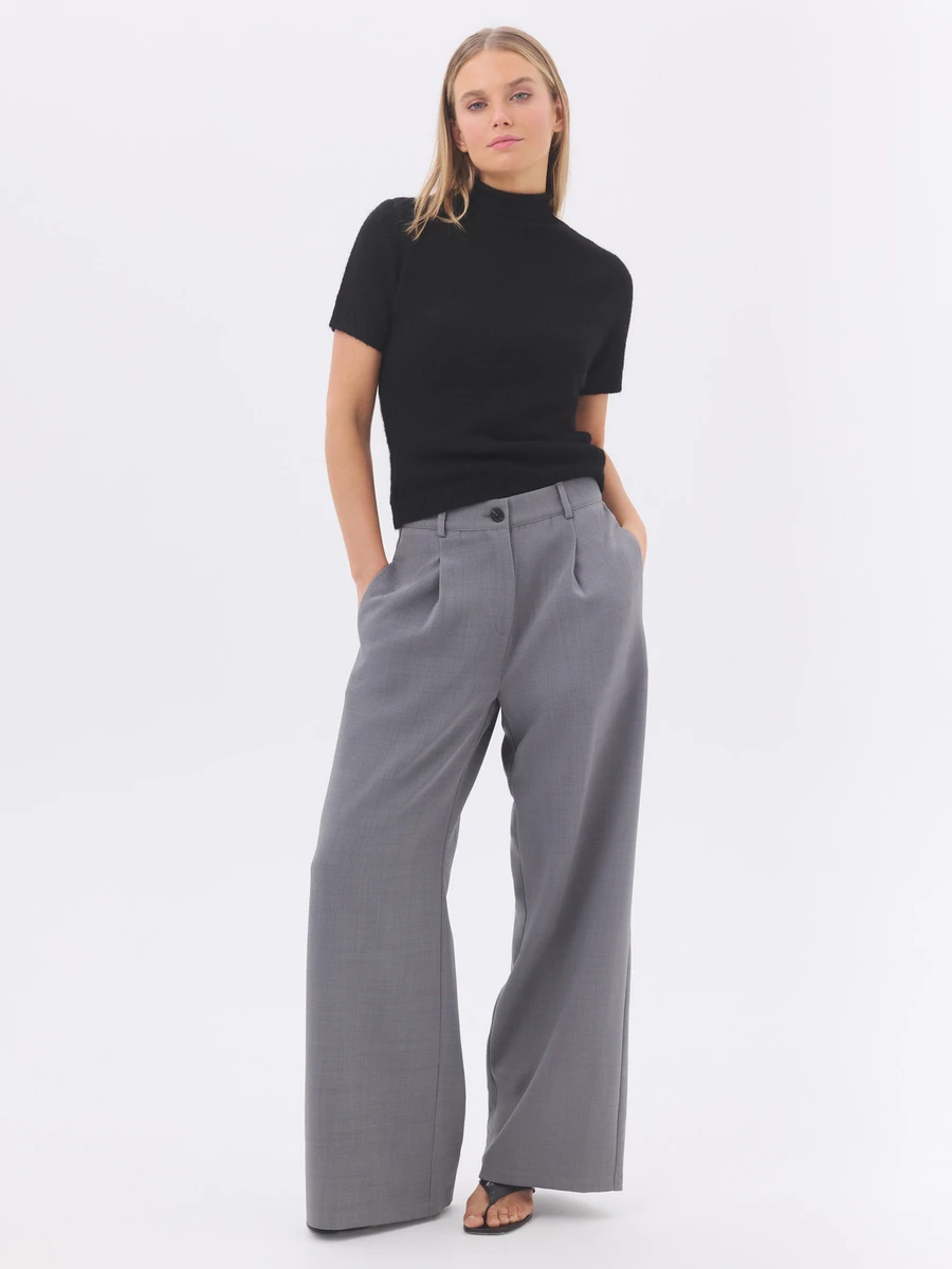 KÆRIA Hus Mock-Neck Sweater - Soft Touch Knit - Black - Short Sleeve, Winter Layering, Minimalist, Workwear - Black - View 1