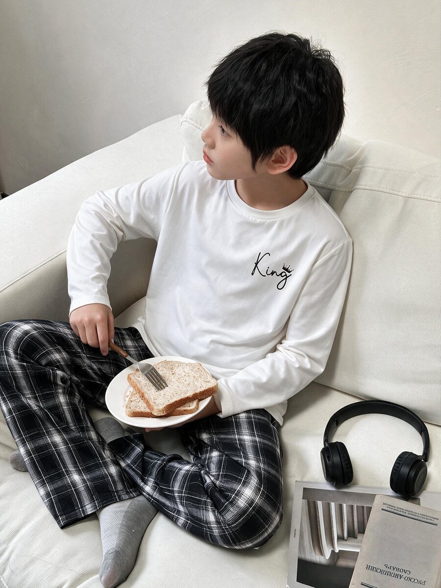 SHEIN 大童男孩字母印花長袖上衣與長褲休閒日常居家睡衣套裝 - 彩色 - 查看 1