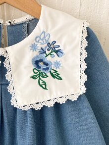 SHEIN 1件女孩甜美風洋裝，領口花卉刺繡，牛奶絲蕾絲飾邊，水滴形露背設計，長泡泡袖，A字版型，常規厚度，寬鬆剪裁，適合日常穿著、休閒聚會，牛仔洋裝 - 藍色 - 查看 6