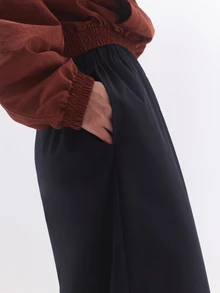 KÆRIA Hus Relaxed Wide-Leg Trousers - Matte Stretch Tech Nylon - Navy - Elastic Waist, Minimalist, Workwear - Blue - View 7