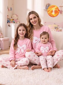 SHEIN 女嬰甜美可愛粉色法蘭絨圓領長袖寬鬆版型2件式睡衣套裝，秋冬蝴蝶結印花保暖加厚柔軟親膚居家睡衣 - 淺粉色 - 查看 5