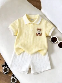 SHEIN 2件組男嬰幼兒波羅衫短褲套裝，學院風淡黃色與白色泰迪熊貼布，華夫格針織短袖前開鈕扣，度假夏季穿搭 - 黃色 - 查看 8