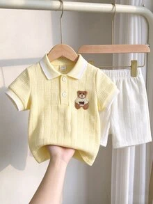 SHEIN 2件組男嬰幼兒波羅衫短褲套裝，學院風淡黃色與白色泰迪熊貼布，華夫格針織短袖前開鈕扣，度假夏季穿搭 - 黃色 - 查看 7