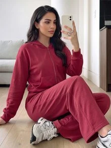 Solavon طقم رياضي نسائي بلون موحد مع سترة بغطاء رأس وسحاب وبنطال - عنابي اللون - مشاهدة 5