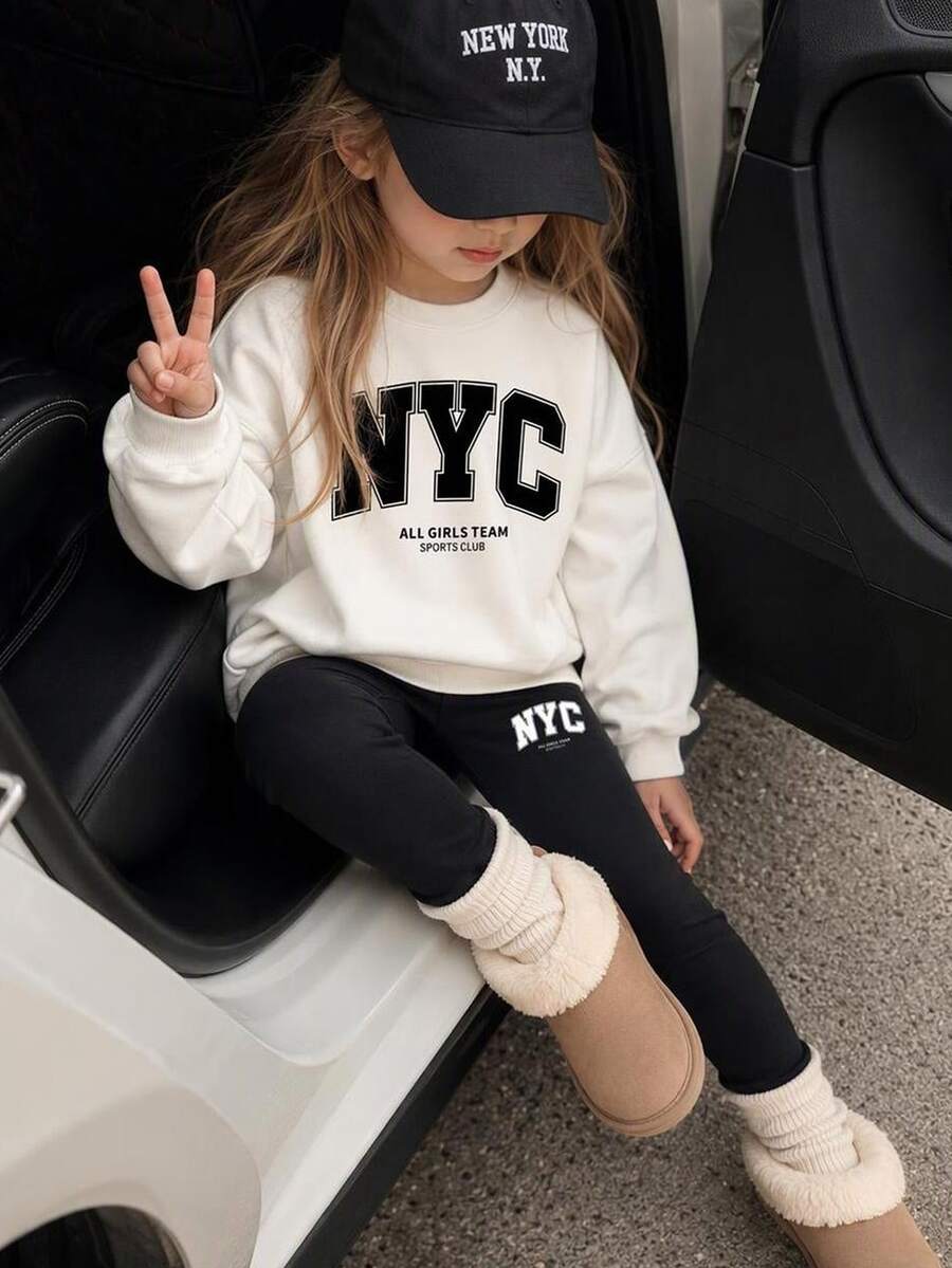 SHEIN 時尚百搭乳白色與黑色,極簡百搭 NYC 字母印花,女款休閒抓絨圓領套頭運動衫與內搭褲 2 件套,新風格適用於秋冬日常、外出、校園、運動、街頭風、隨性時髦、美式街頭女孩、甜酷休閒時尚 - 彩色 - 查看 1