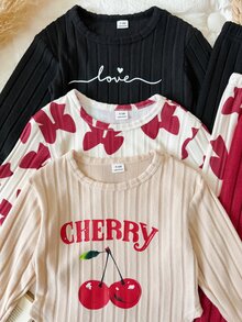 SHEIN 2件組 幼兒女嬰上衣與內搭褲套裝 紅色米色 櫻桃愛心字母印花 蝴蝶結 羅紋針織 長袖套頭衫 秋冬款 - 紅色 - 查看 5