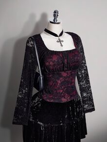 SHEIN ICON Plus size topp med fyrkantig halsringning i spets, svart och röd kontrast, vintage Y2K gotisk stil, långärmad blus i spets - Svart - Visa 7