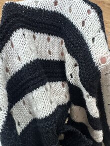 Manfinity Homme 男士拼色棕色條紋短袖針織上衣 度假海灘夏威夷熱帶泳裝 藍白配色 夏季休閒 90年代優雅風 - 黑與白 - 查看 3