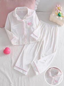 SHEIN 女童甜美天鵝絨睡衣套裝，秋冬款翻領開襟衫，長袖長褲，2件套，附口袋，愛心刺繡，對比滾邊，柔軟親膚，居家休閒服 - 白色 - 查看 3