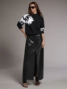 MOTF PREMIUM WOMEN'S FLORAL PATTERN CASUAL EVERYDAY SWEATER - Black and White - View 1