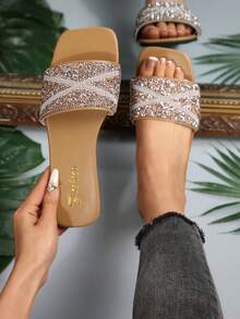 Màu Khaki