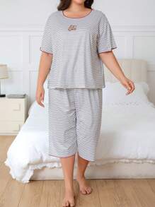 2pcs Women Plus Size Cute Bear & Striped Print Short Sleeve T-Shirt And 3/4 Pants Sleepwear Set, Comfortable Homewear For Spring, Summer, With Slight Stretch, 4 Seasons