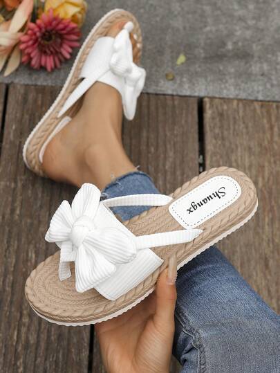 女士蝴蝶结装饰平底凉鞋，圆头套脚夏季鞋，轻便女士沙滩拖鞋，舒适时尚女士人字拖