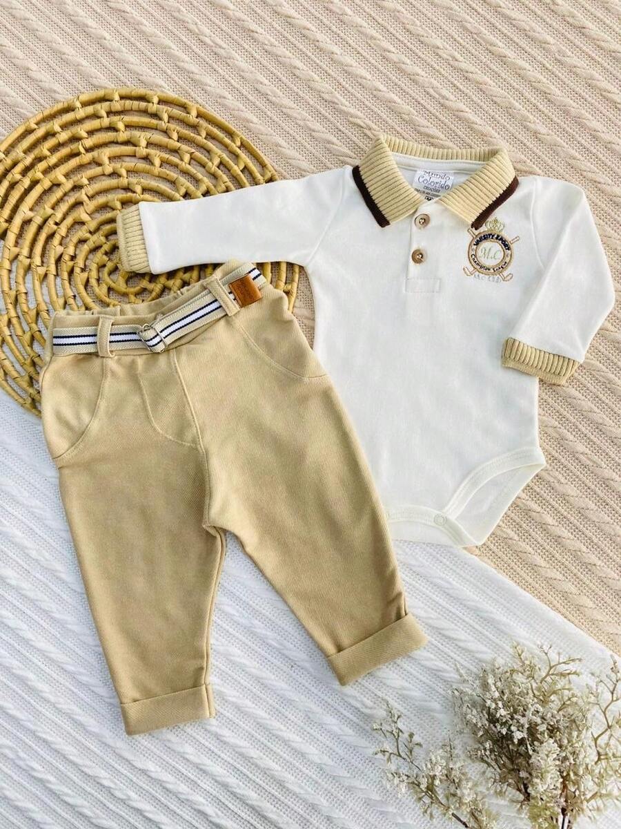 Conjunto Para Bebês Body Bordado e Calça com Cinto - Elegância e Conforto para o Seu Bebê Tam. P/M/G