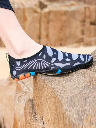 1 双男士户外两栖水鞋，透气速干轻便一脚蹬赤脚皮鞋，适合海滩派对、水上乐园、游泳、浮潜、冲浪、钓鱼、水上运动活动、户外旅行