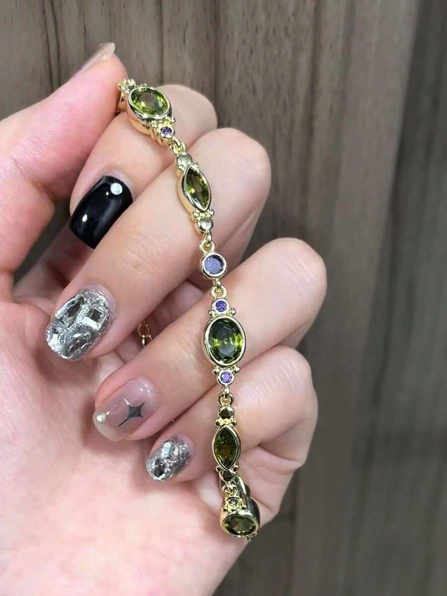 1pc Vintage Olive Green Artificial Crystal & Cubic Zirconia Bracelet For Women, Luxurious High-End Chain Bracelet 17cm With 5cm Extension Chain, Artificial Peridot Bracelet, Birthstone Bracelet, Perfect Gift For Her
