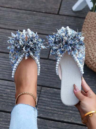 Damen bedruckte Pantoffeln mit dekorativen Kunstperlen, Blumen Dekor, leicht und bequem für Innen- und Außenbereich, erhältlich in den Farben Hellblau, Weinrot, Schwarz, Gold, modische, legere und elegante Sandalen