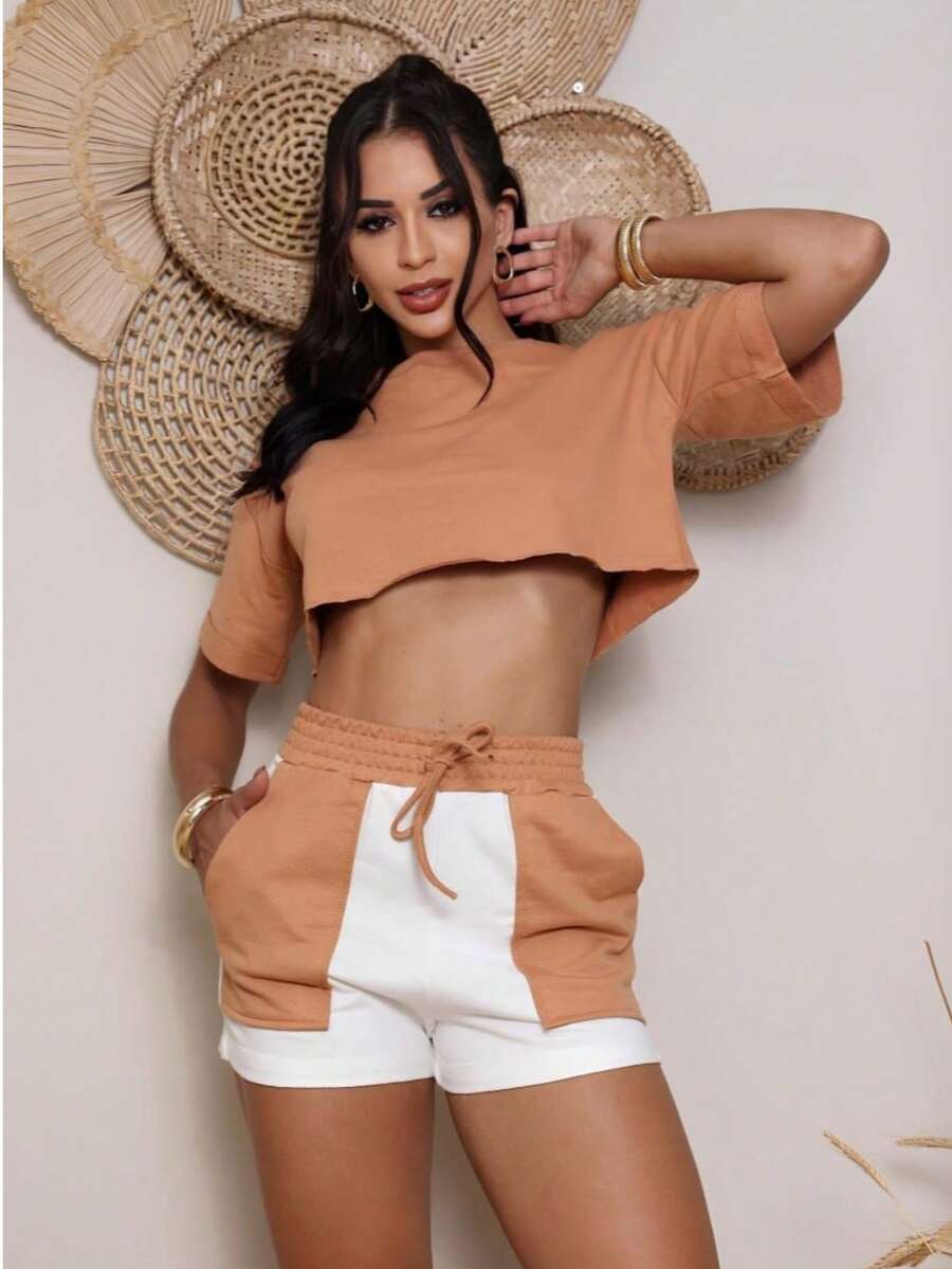 Women's Sweatshirt Set: High-Waisted Shorts And Cropped Top Sweatshirt 2024 - Aprikot - View 1
