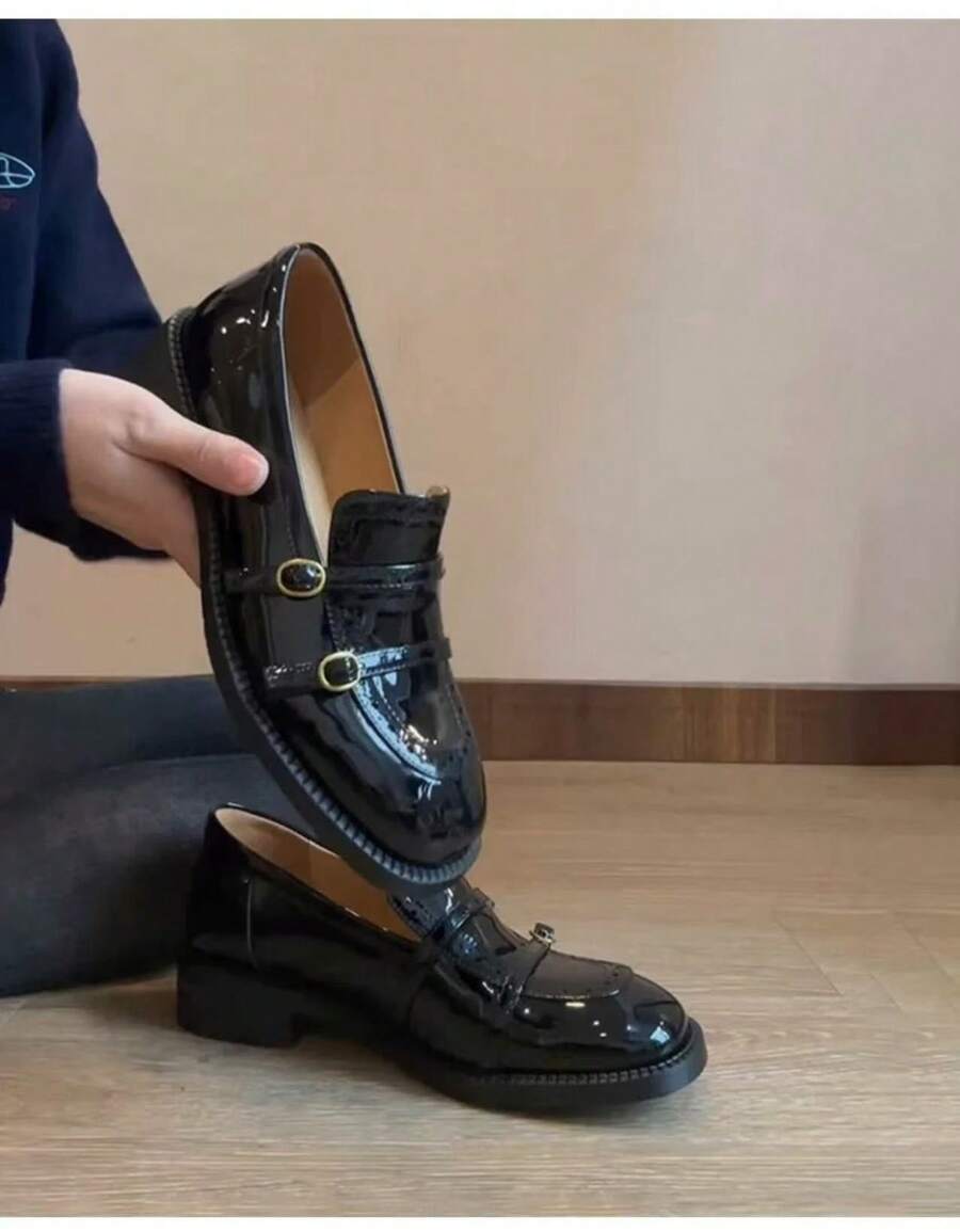 Women's Retro Carved Round Toe Loafers With British Style Belt Buckle, Small Leather Shoes, Genuine Leather Slipper