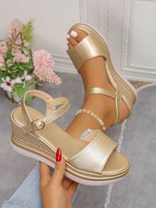 女士夏季新款经典厚底凉鞋，波西米亚风格白色交叉后带坡跟凉鞋，时尚高跟圆头假日风格 - 金色 - 查看 2