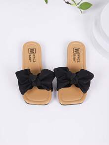 Chanclas de verano para niñas con diseño decorativo de lazo cuadrado, antideslizantes, elegantes y generosas, sandalias planas para playa y niños - Negro - Ver 4