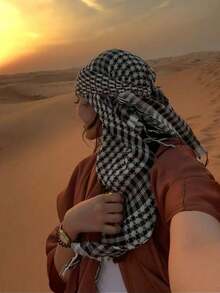 1 pieza Pañuelo cuadrado grande de mujer con estampado de cuadros de desierto estilo clásico, protección solar y a prueba de viento para uso unisex con flecos, adecuado para uso diario y al aire libre con vestidos - Negro - Ver 1