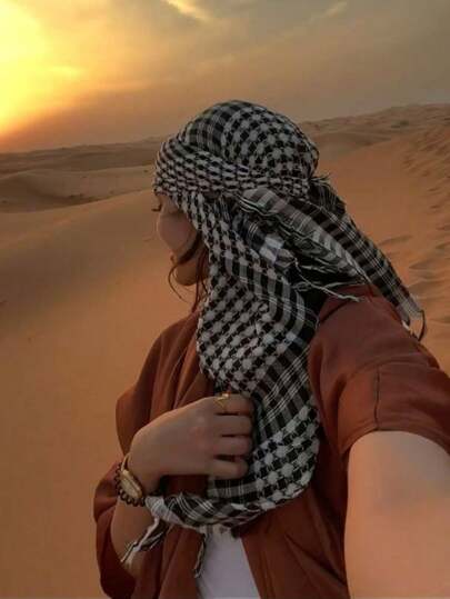1pc Women Fashion Classic Desert Plaid Print Large Square Scarf, Arabian Outdoor Sun Protection Windproof Unisex Shawl With Tassel, Suitable For Daily And Outdoor Wear