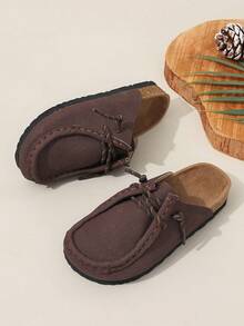 1 双儿童时尚法式棕色穆勒拖鞋，休闲新款复古系带平底凉鞋