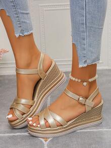 女士夏季新款经典厚底坡跟凉鞋，波西米亚白色交叉带露趾休闲厚底高跟度假凉鞋 - 金色 - 查看 4