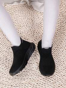 Kids' Low-Top Slip-On Casual Sports Shoes - Black - View 3