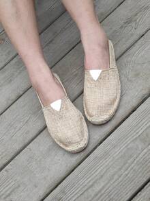 男士乐福鞋 绳底帆布鞋 节日休闲一脚蹬平底布鞋 女士编织透气布鞋 草编防滑渔夫鞋 男女通用绣花底鞋 男女休闲白帆布鞋 黑色一脚蹬 白色平底鞋 军绿色鞋 蓝色一脚蹬（此款复古款鞋头比较窄，脚比较宽的亲建议选大一码，绳底比较硬，手工鞋做工有些粗糙） - 深棕色 - 查看 4