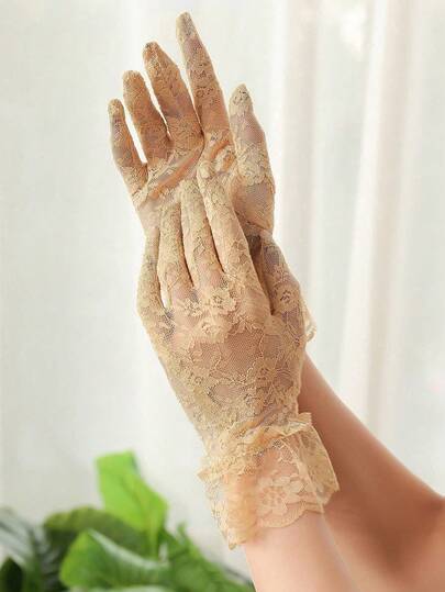 1 Pair Women's Beige Lace Trim Sexy Short Bridal Gloves For Wedding