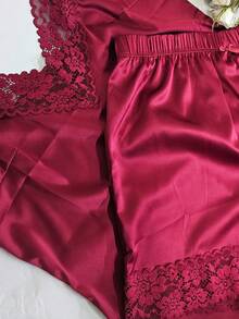 PIJAMA SATIN SHORT ROMANTICA CON DETALLES ENCAJE - Granate - Ver 3