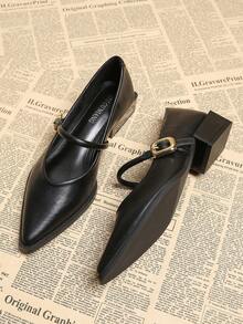 2025 春季新款尖头浅平底鞋，优雅简约百搭时尚女鞋，黑色低中粗跟高跟鞋