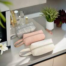 1 件高品质大容量紧凑型学生铅笔盒，采用手持设计，适合学校或家庭化妆品储存