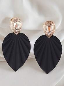 1 Pair Exaggerated Metallic Colorful Leaf Design Chic Earrings For Women - Blue - View 4