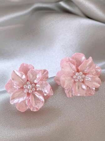 1 对女士时尚优雅花朵和珍珠耳钉