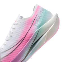 XTEP 男士运动鞋轻便透气休闲减震防滑跑步鞋，经典白 / 霓虹数码粉 / 天青色，型号 976419110088