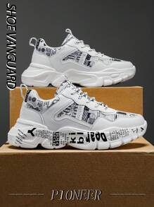Zapatillas gruesas de moda para hombres con graffiti y calcomanías de letras del alfabeto para aumentar la altura
