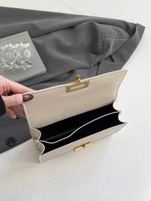 1 Stück Damen Mode minimalistischer quadratischer PU Umhängetasche, vielseitige kleine Messenger Tasche, Kettengurt - Weiss - Übersicht 9