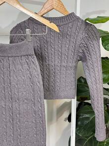Women's Knitted Skirt And Blouse Set With Braids Made In Modal Knit. - 查看 3